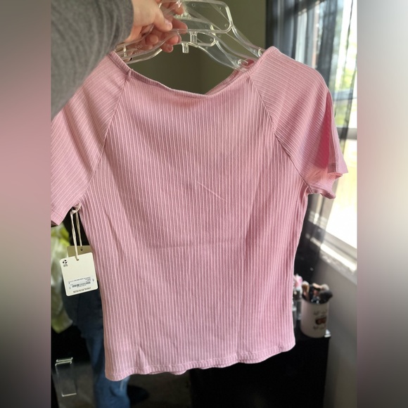 Pink top - Picture 2 of 3